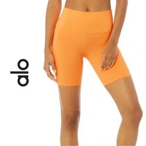 NWOT | ALO YOGA | neon Apricot 5" Airbrush High-Waist Biker Short Orange | XXS